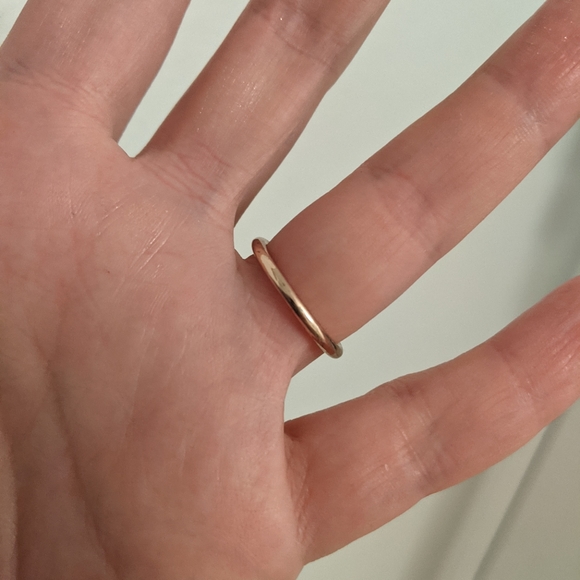 NWT Fragrant Jewels Ring Size 8 Gold Glitter - Picture 2 of 2